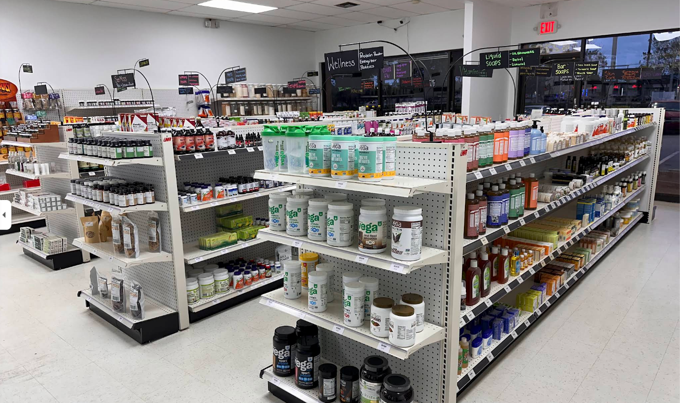 Jamaica Herbal Lauderdale Lakes store interior and juice bar